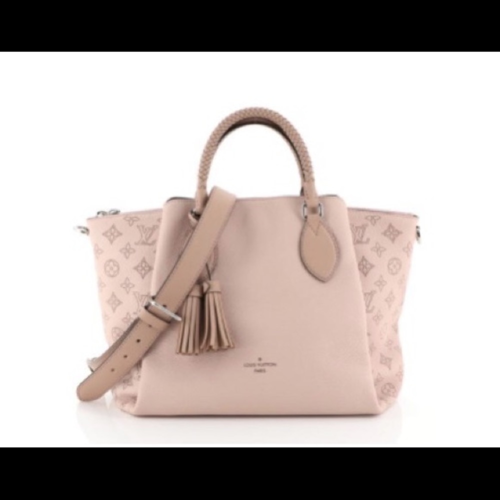 🔥🔥S O L D 🔥🔥 Louis Vuitton Haumea handbag Mahina Leather
